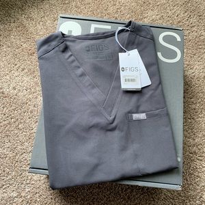 NWT Figs Catarina Scrub Top Charcoal Grey